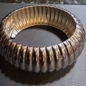 Silver Ribbed Bangle Bracelet